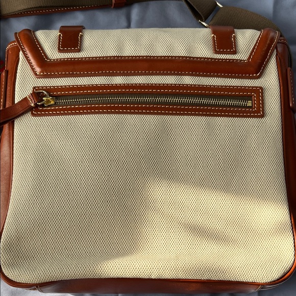 Dooney & Bourke Cream and Brown Shoulder Bag - Picture 11 of 16